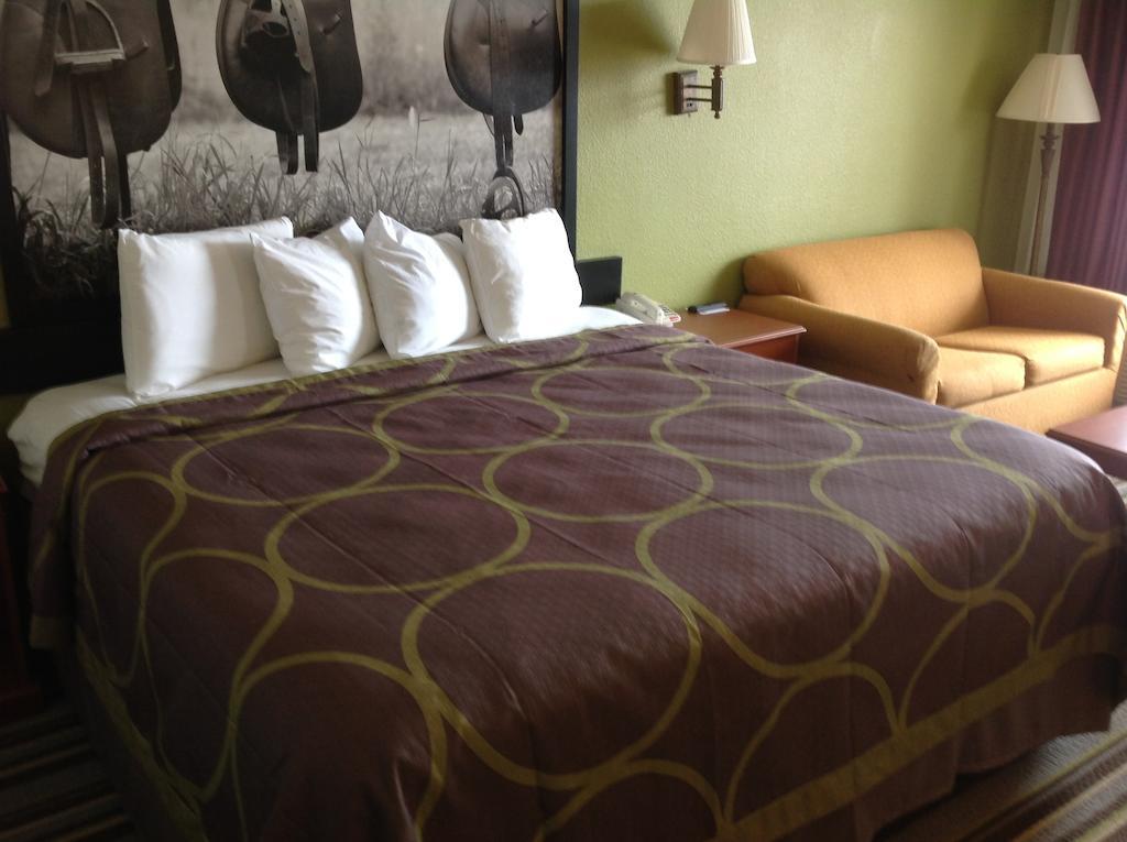 Super 8 By Wyndham Longview/North Motel Rom bilde